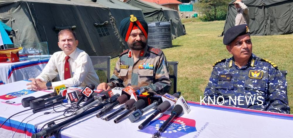 48070454-C3E5-41CF-8444-6840044E56CC