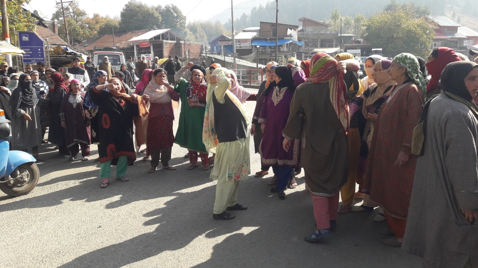 6957D4D2-48C6-422E-BF52-DB109B3111E1