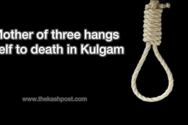 Mother of three hangs self to death in Kulgam