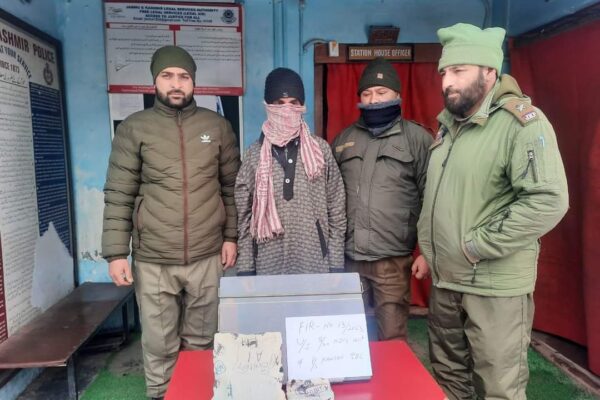 GANDERBAL POLICE ARRESTED ONE MORE DRUG PEDDLER, CONTRABAND SUBSTANCE