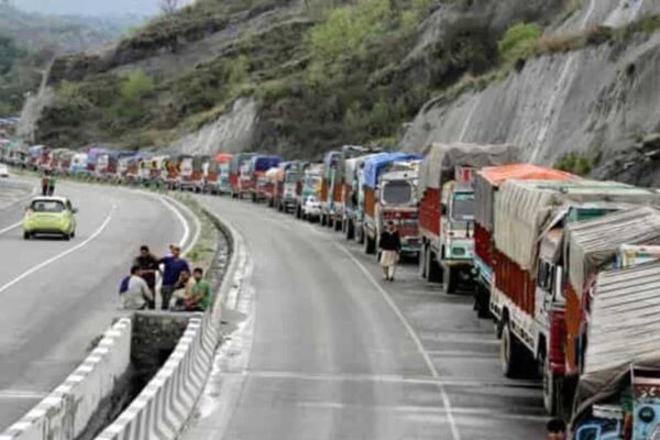 Highway Remains Closed As Shooting Stones Continue In Banihal