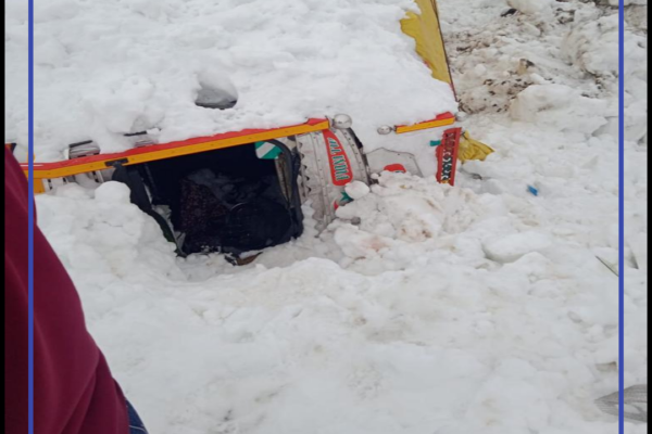 SIX people rescued as massive avalanche hit near Zojila, no casualty reported