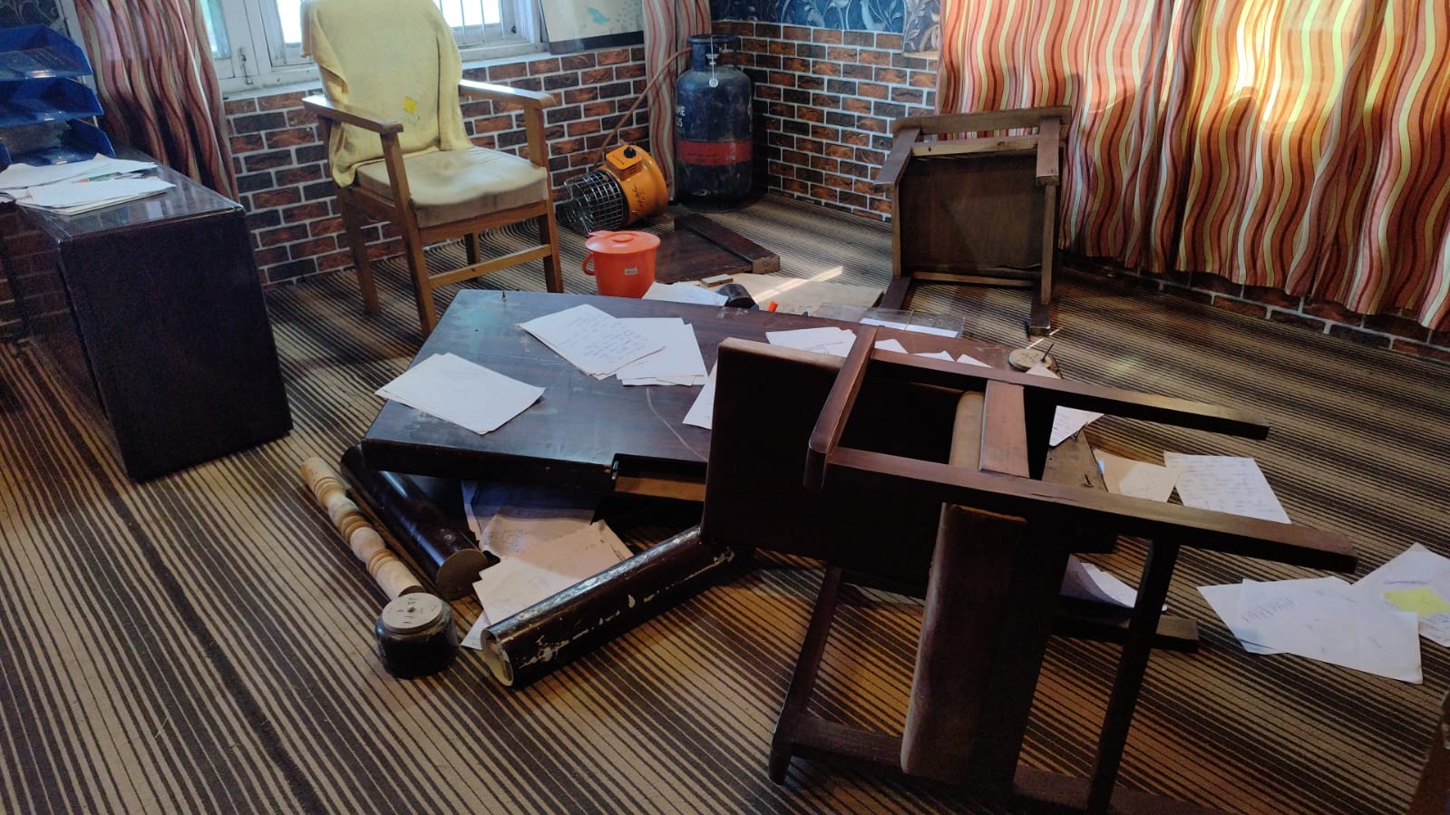 2334A0F7-B2F5-46BE-953B-CDAA7E2D9E26