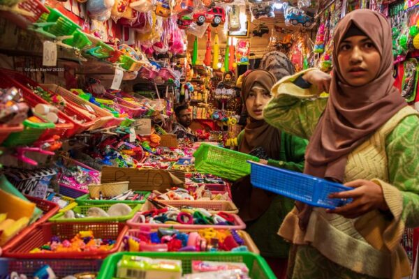 Eid Shopping Reaches Feverish Pitch In Srinagar