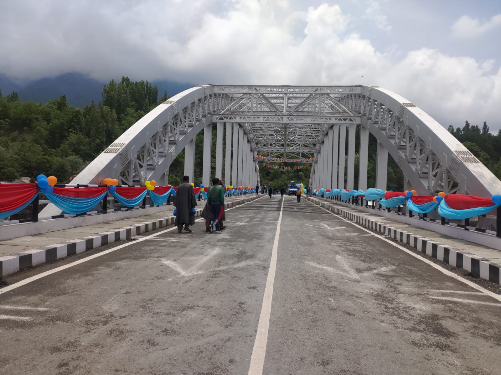 1b5c6f35-6473-480d-8a33-b76a0119a4e1