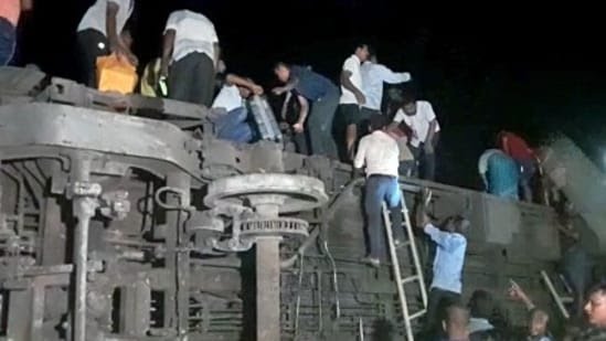 Coromandel, Bengaluru-Howrah Express trains derail, hit goods train; 50 dead, 350 injured