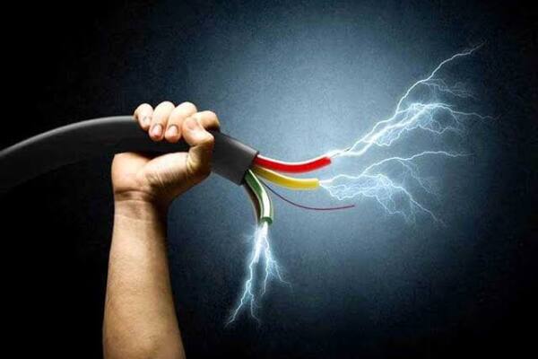 Labourer electrocuted to death in Kangan