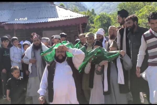 Annual Uras of Sufi Saint Syed Peer Akbar Shah Khaleefa-e-Naqashbandi(Ra) celebrated with religious fervour in Waliwar Lar Ganderbal Kashmir