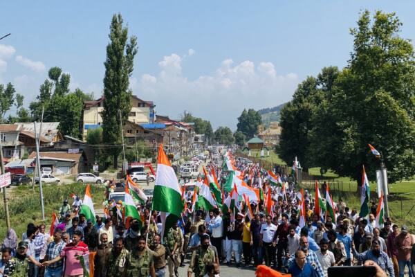 Massive 912-metre tiranga carried at rally in J&K’s Anantnag.