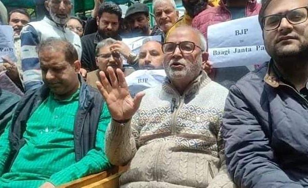 PDP holds protest against EC for deferring LS poll in Anantnag-Rajouri seat