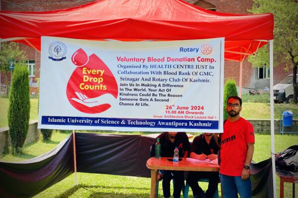 IUST Partners with Medical College and Rotary Club for Successful Blood Donation Drive