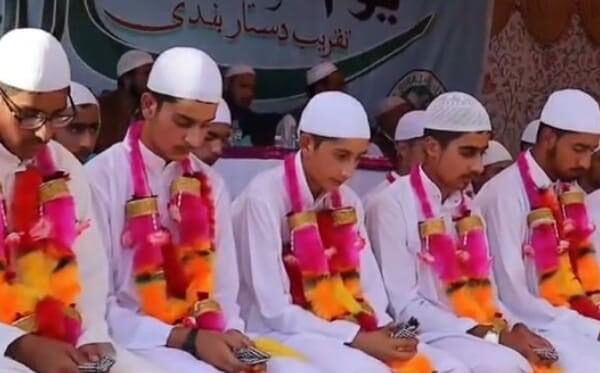 25 Students Achieve Hafiz e Qur’an Status at Jamia Siraj ul Uloom’s Grand Celebration