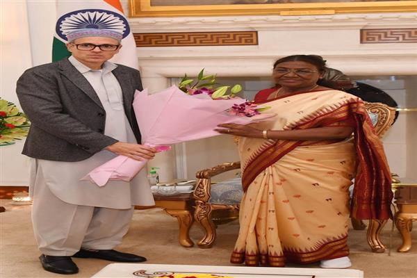 CM Omar Abdullah meets President Droupadi Murmu at Rashtrapati Bhavan
