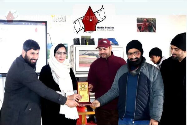 Afreen Bashir Awarded Best Student of the Year 2024 at GDC Baramulla