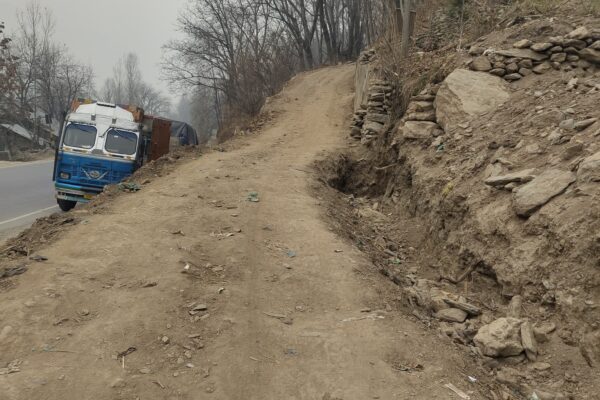 Neglected Voices: 500 Lives Struggle Without Road Access in Mir Basti Bonibagh and Gujar Basti Thune