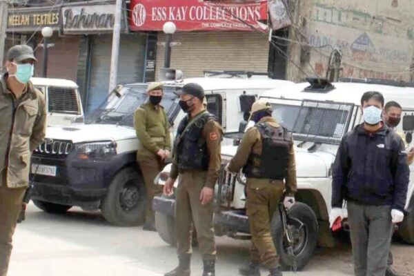 Srinagar police crackdown on sectarian slander, Vows strict action against offenders