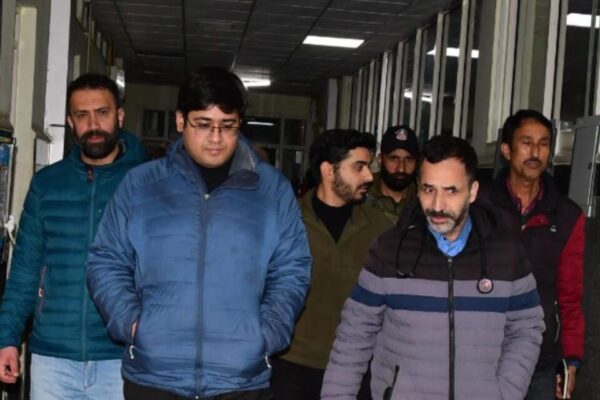 DC Ganderbal conducts surprise inspection of District Hospital