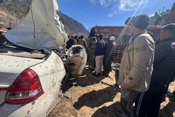 Tragic Collision Near Gund Kangan: 4 Dead, 17 Injured in Devastating Road Accident