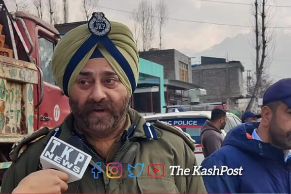☑️ SSP Traffic Rural Kashmir, Ravinder Pal Singh Visits to Assess Traffic Scenario in Budgam