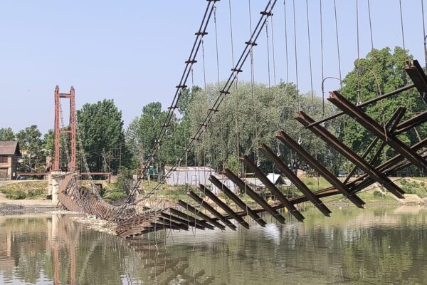 Footbridge Collapses in Shahdipora, Bandipora; Residents Cite Official Negligence.