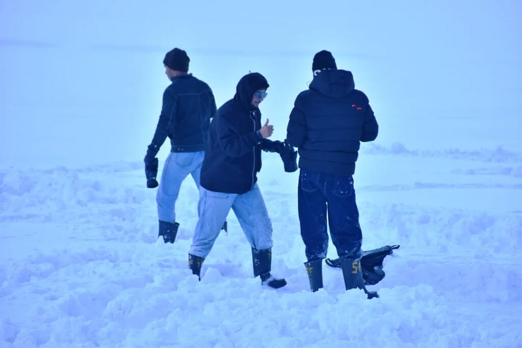 Tourists experience the charm of winter while enjoying fresh snowfall in Sonamarg.__Photo by _bilalmir351(WEBP)_2